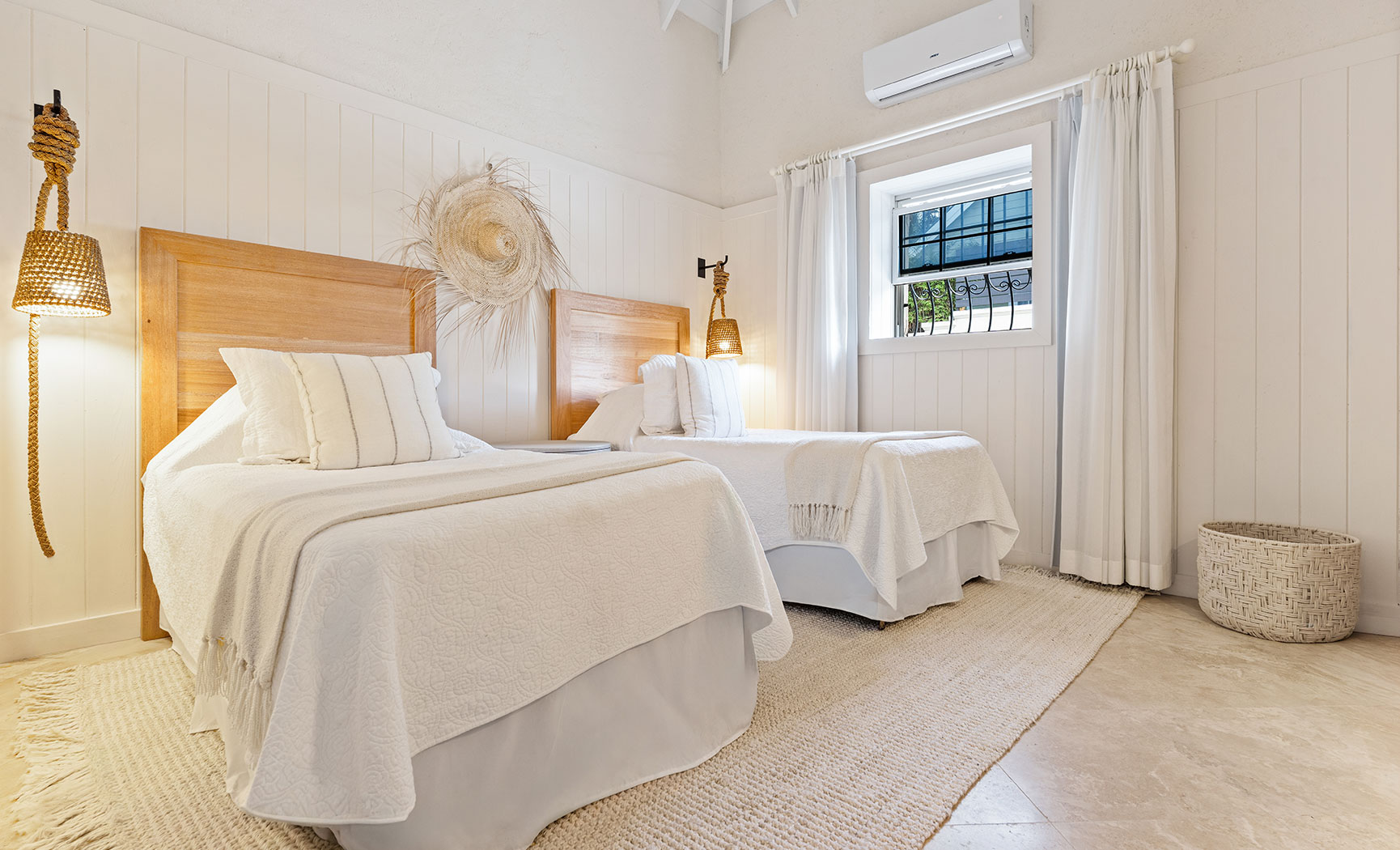 Three Bedroom Oceanfront Fort Suite