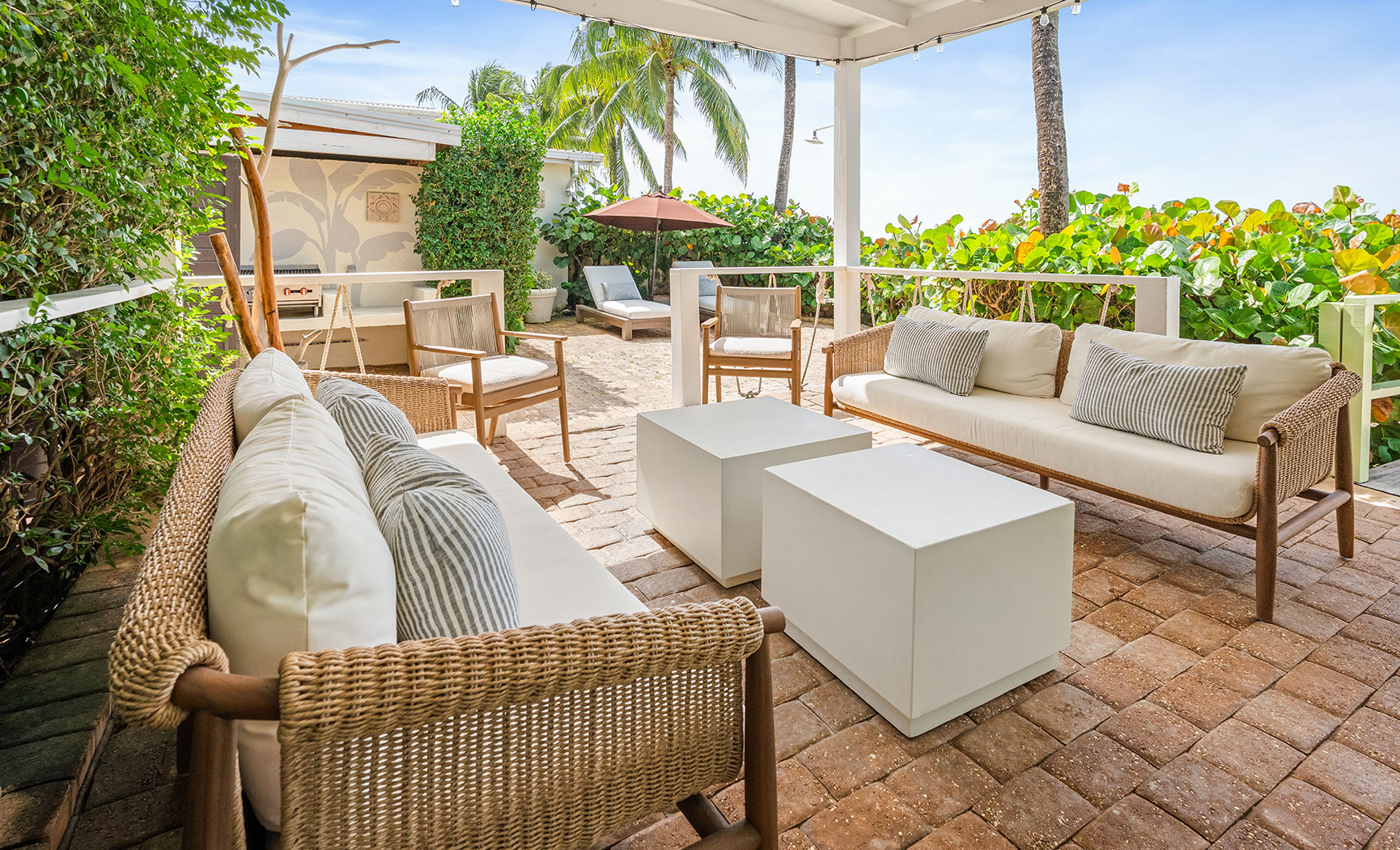 Three Bedroom Oceanfront Fort Suite