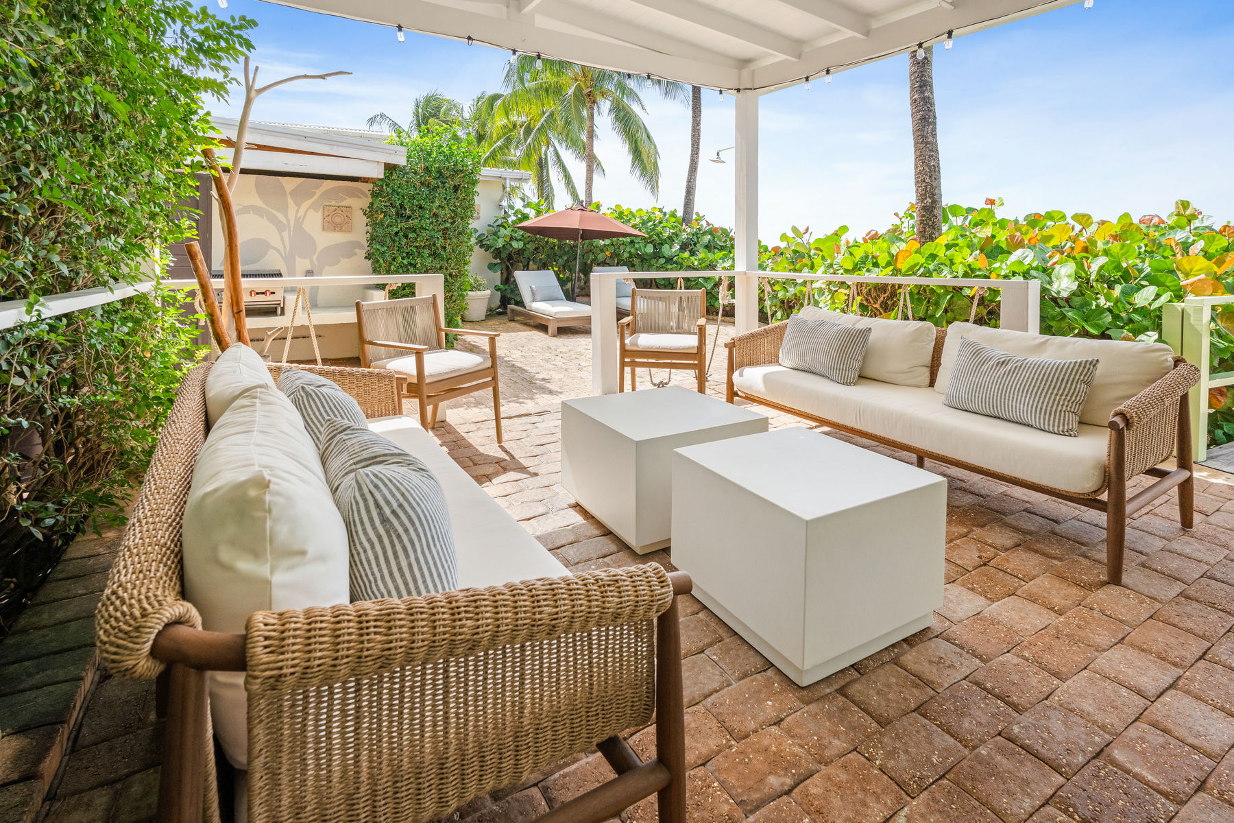 Three Bedroom Oceanfront Fort Suite