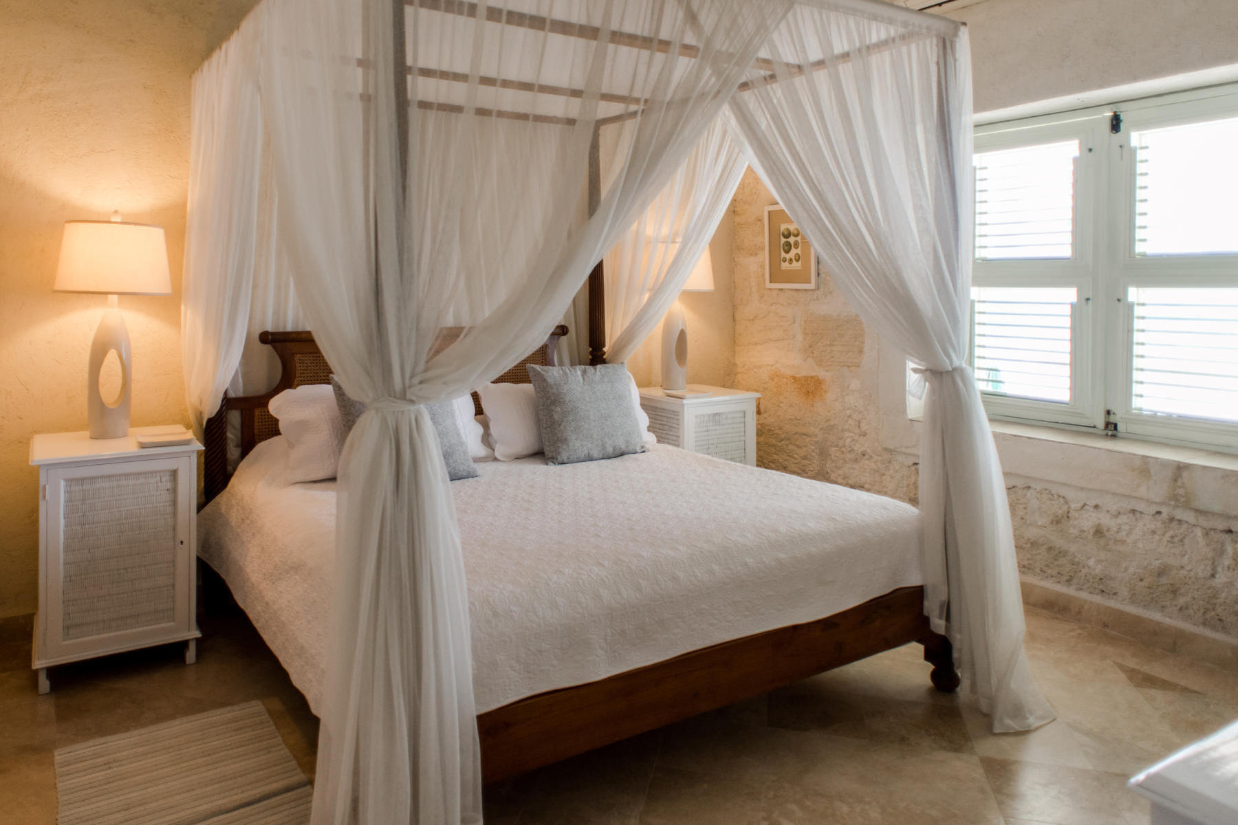 Three Bedroom Oceanfront Fort Suite