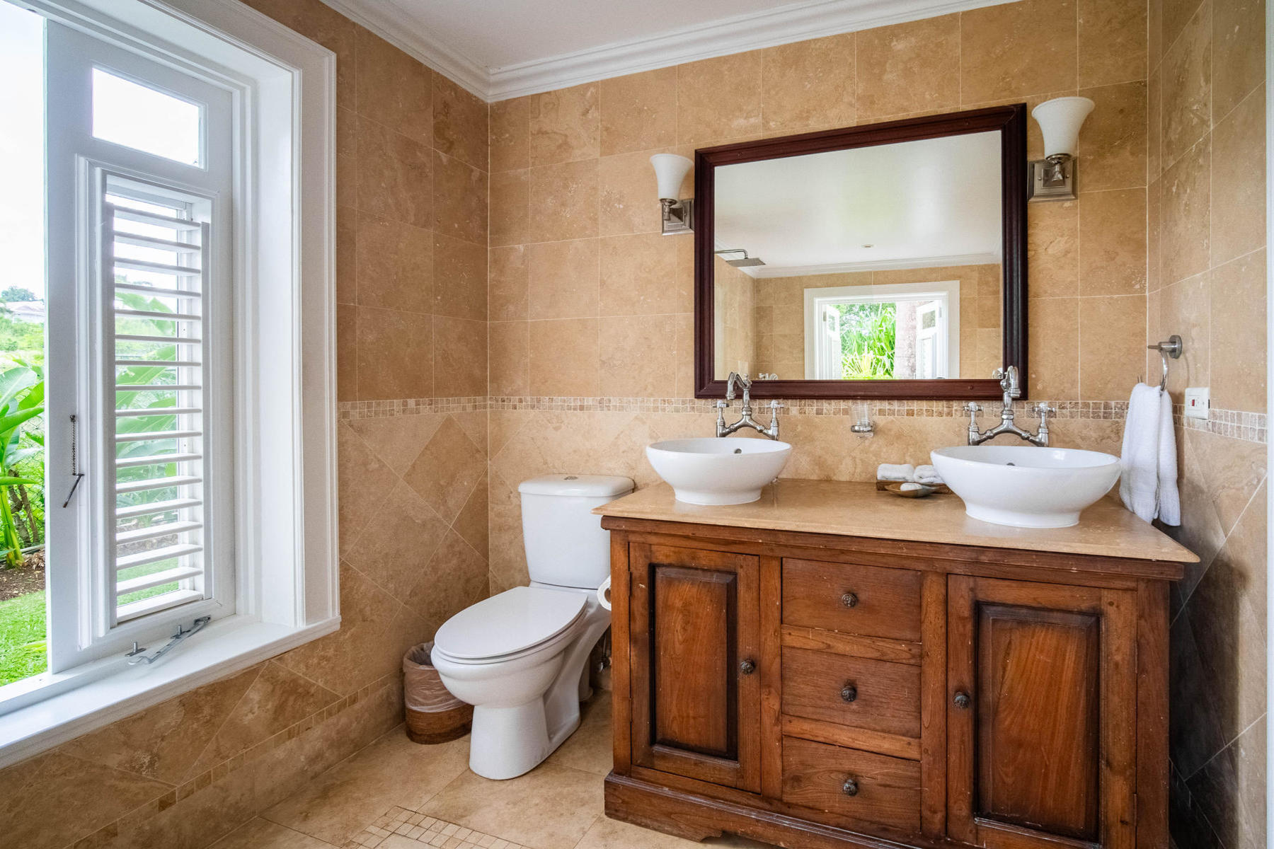 Three Bedroom Vineyard Suite
