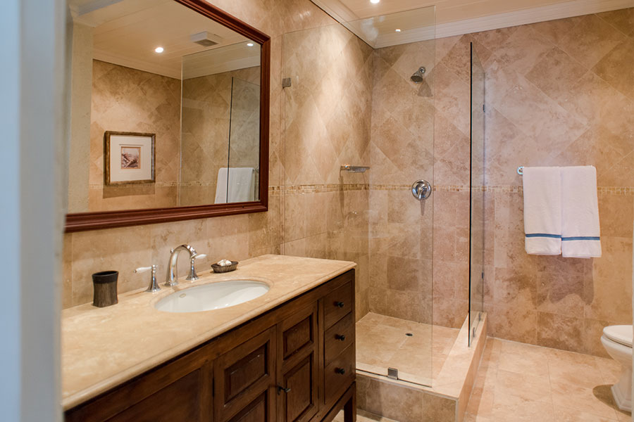 Three Bedroom Oceanfront Fort Suite